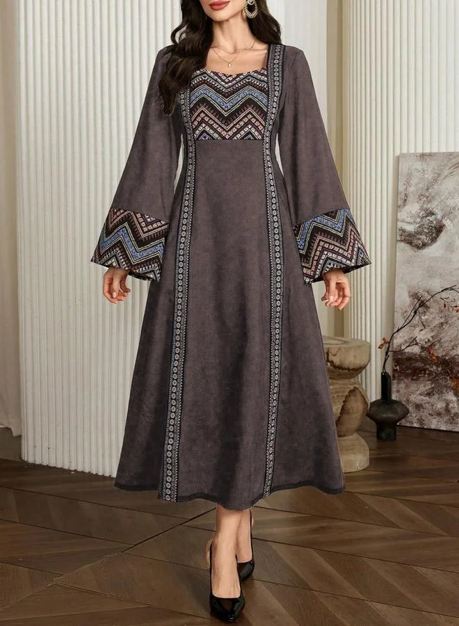 تايك تو جلابية بياقة مربعة وطبعة جرافيك